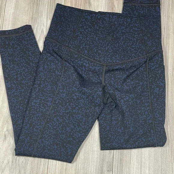 Athleta Salutation Stash Pocket II Gravel …‎ - Picture 9 of 10